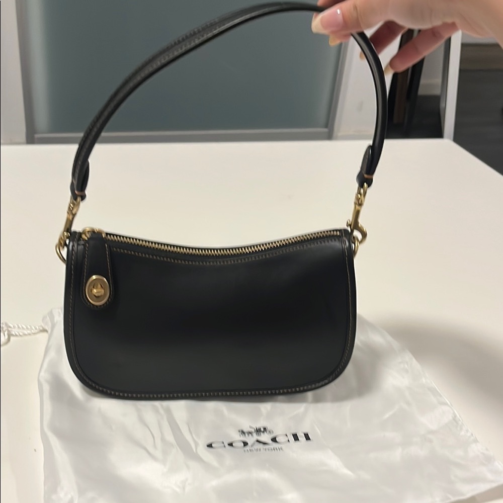 COPY - Coach Swinger Black Leather Shoulder Bag